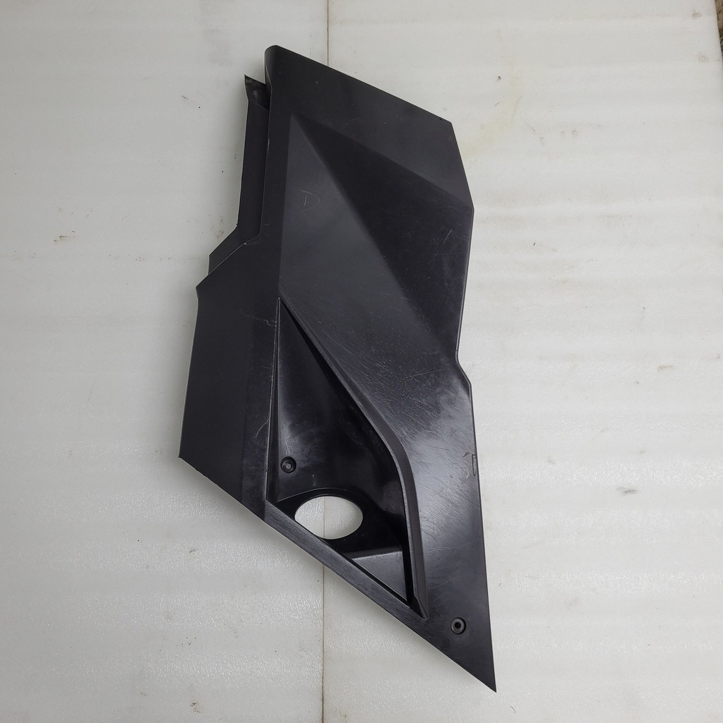 (new ref. 705006119) rh rear lateral pannel, black x model