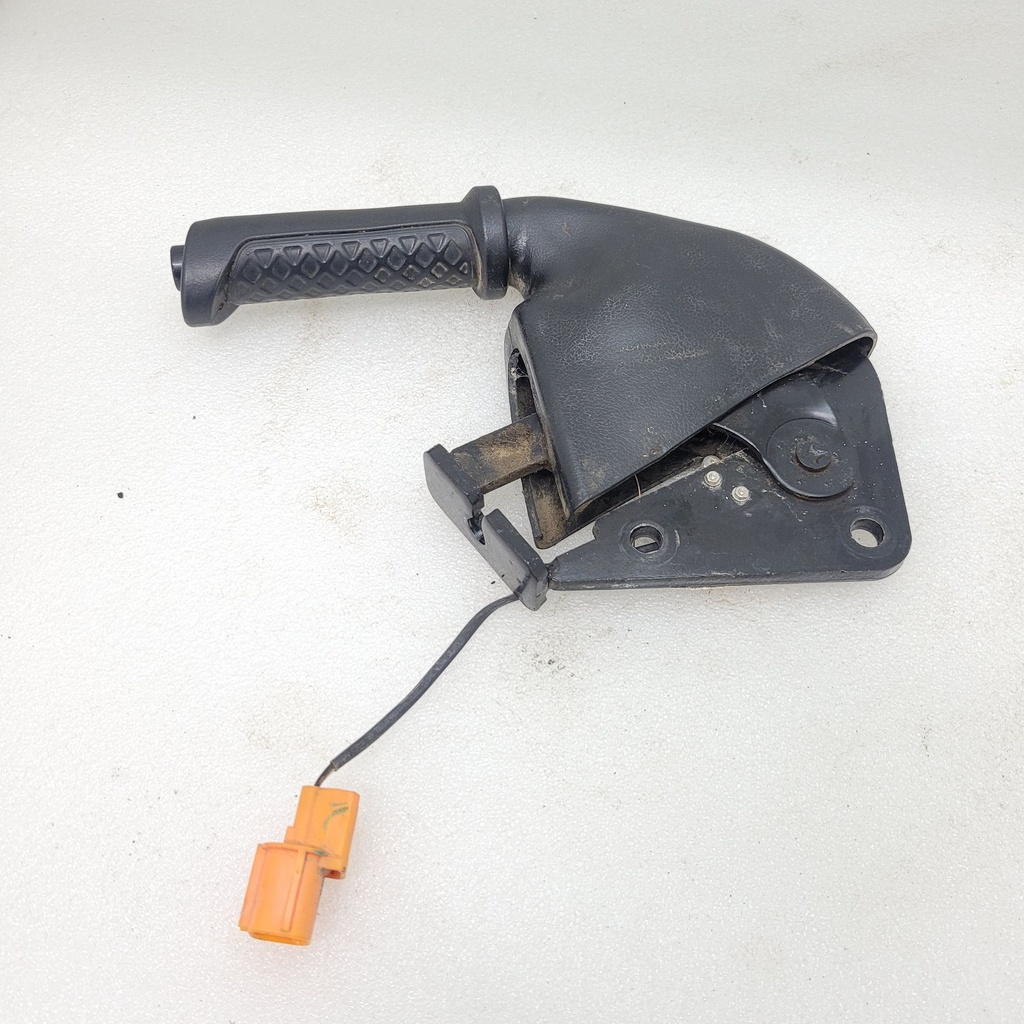 (new ref. 5byv-083200-b000) parking brake assy
