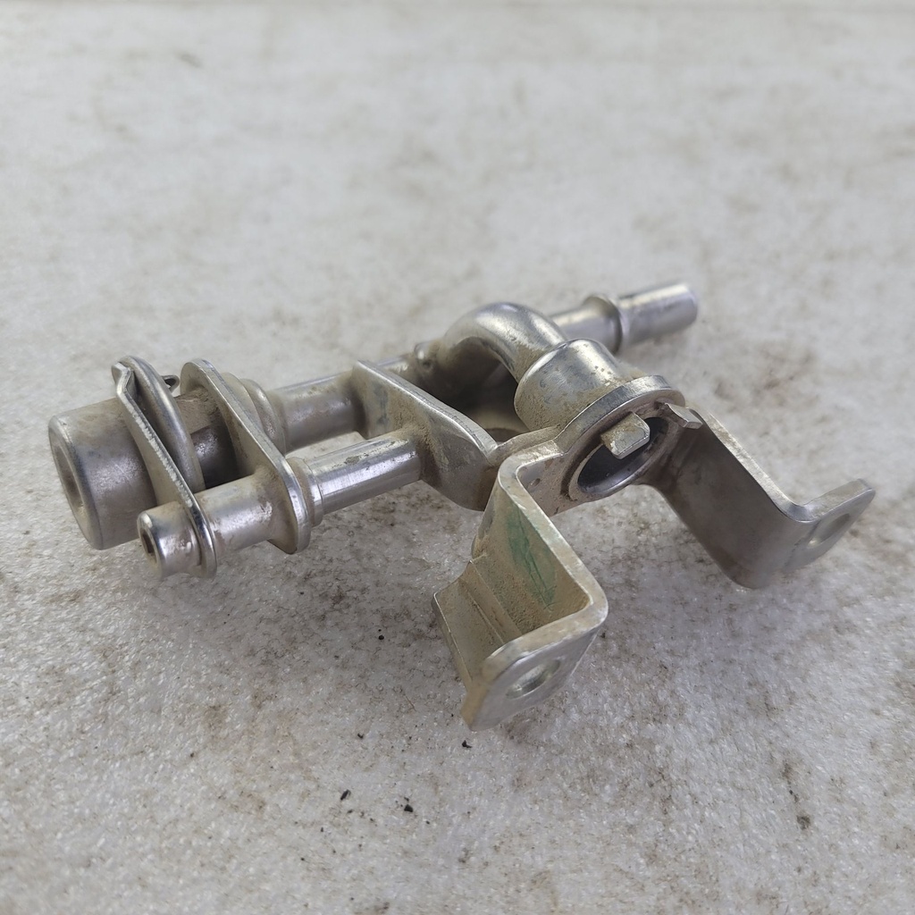 1 cylinder fuel rail