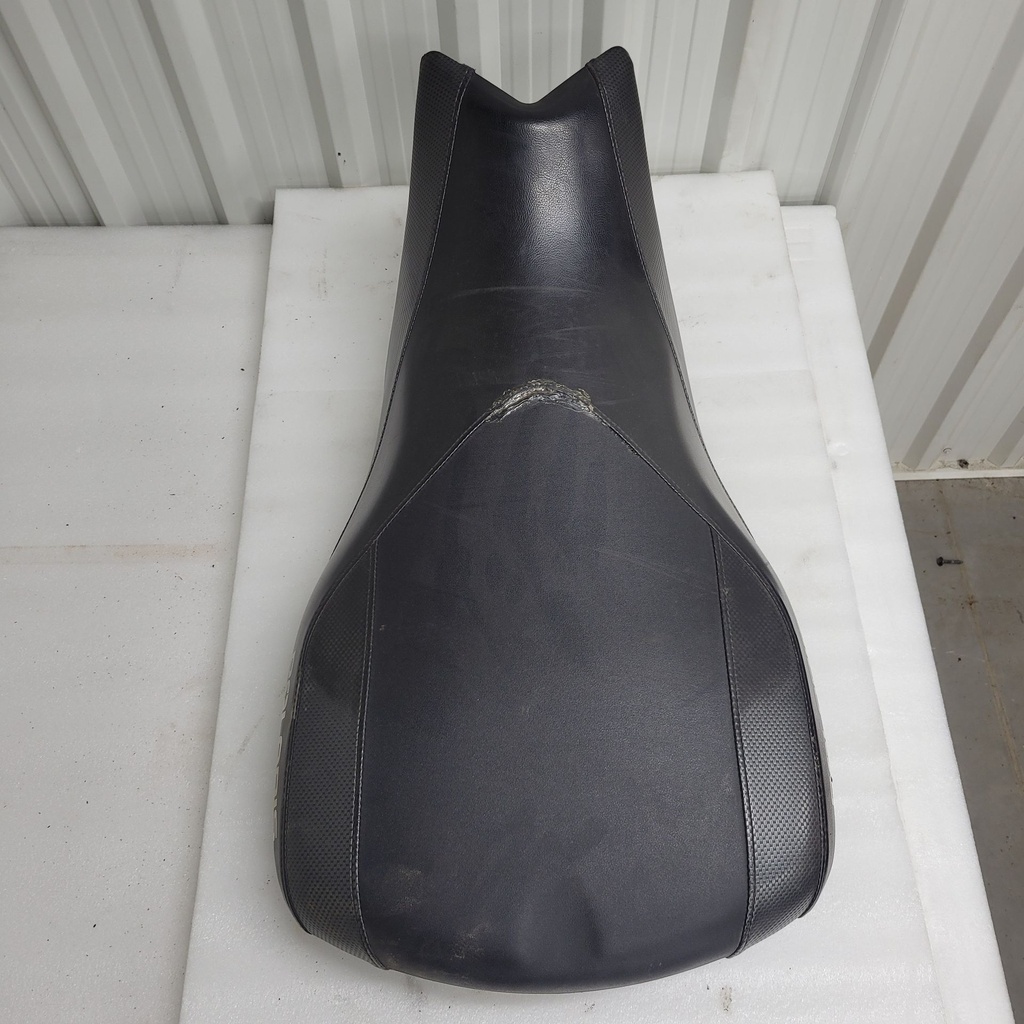 seat assembly, gloss black