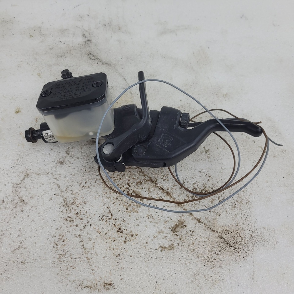 brake master cylinder
