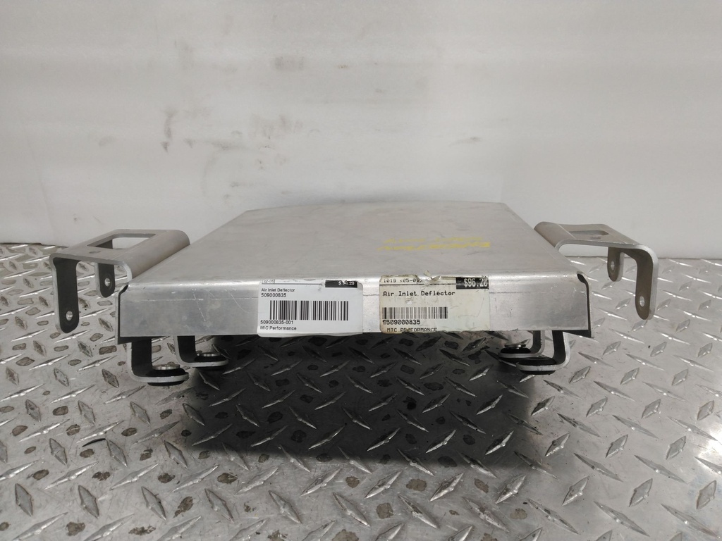 air inlet deflector