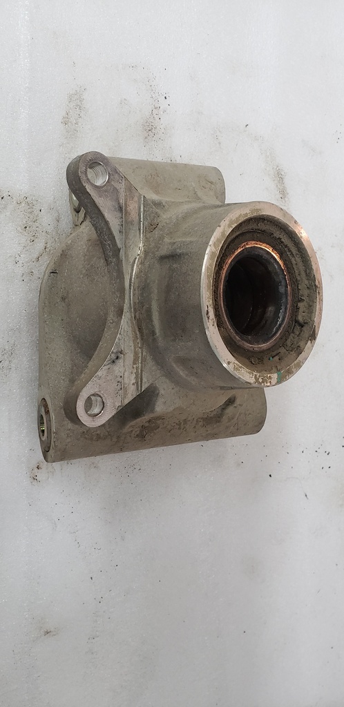 bearing carrier, right