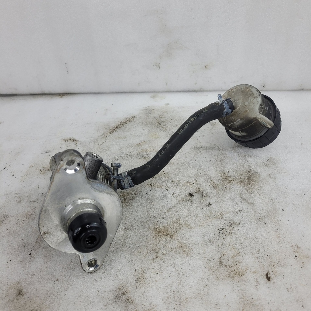 master cylinder assy