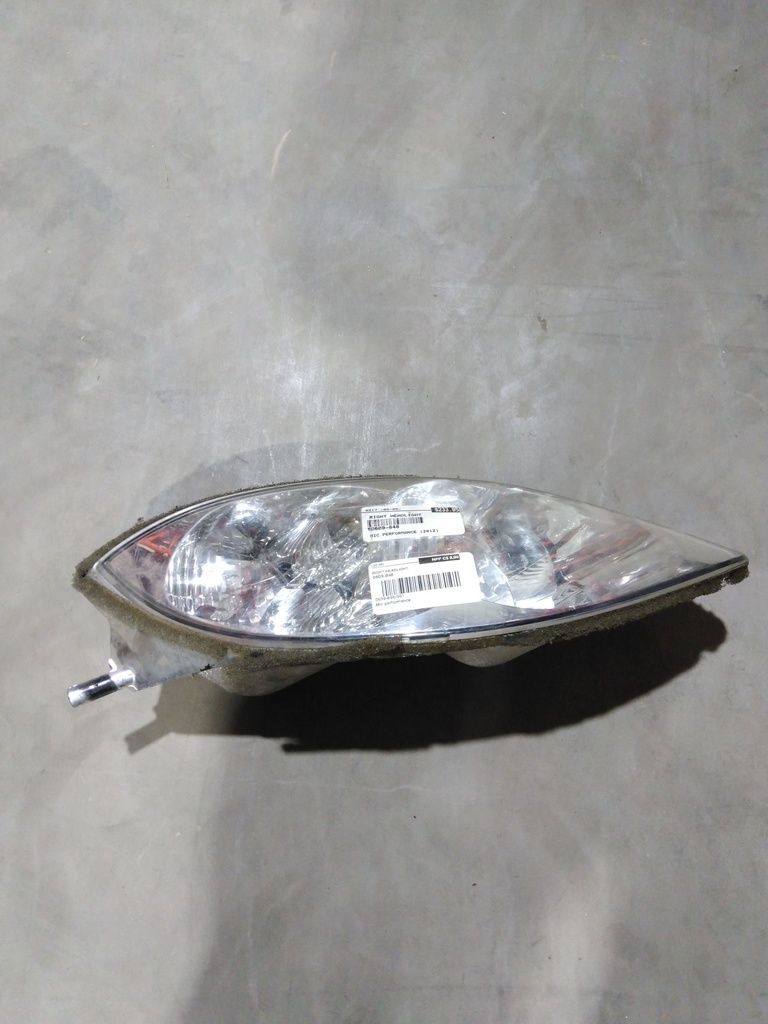 RIGHT HEADLIGHT