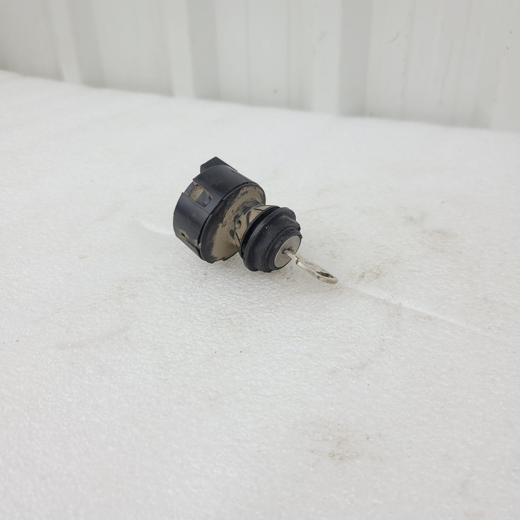 (new ref. 710007867) ignition switch