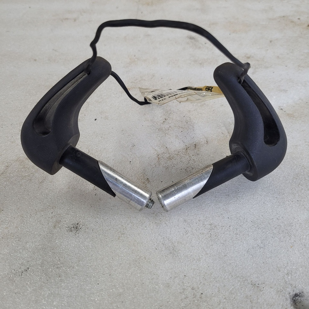 (new ref. 1830263-070) asm-handle bar hook blk