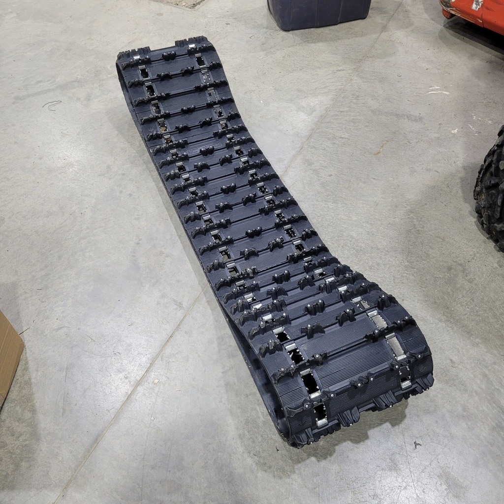 (new ref. 504154373) track ass'y 15" x 137" x 1.25" package enduro (urga, urgb), x (uwgc, uwgd, uwgg, uwgh)
