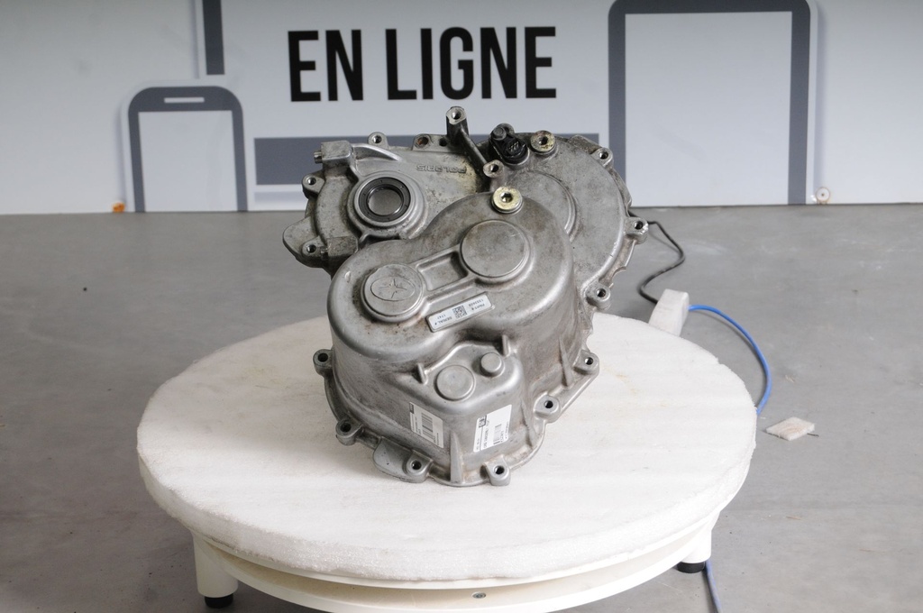 CASE SUBASSEMBLY, RIGHT