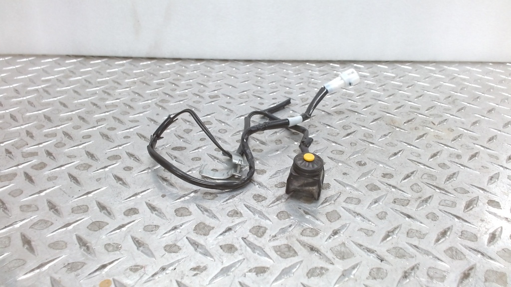 e/r momentary switch