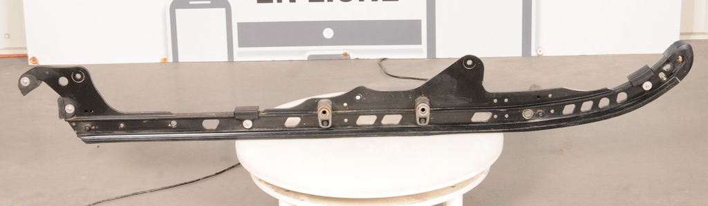 deep black, rail suspension 154