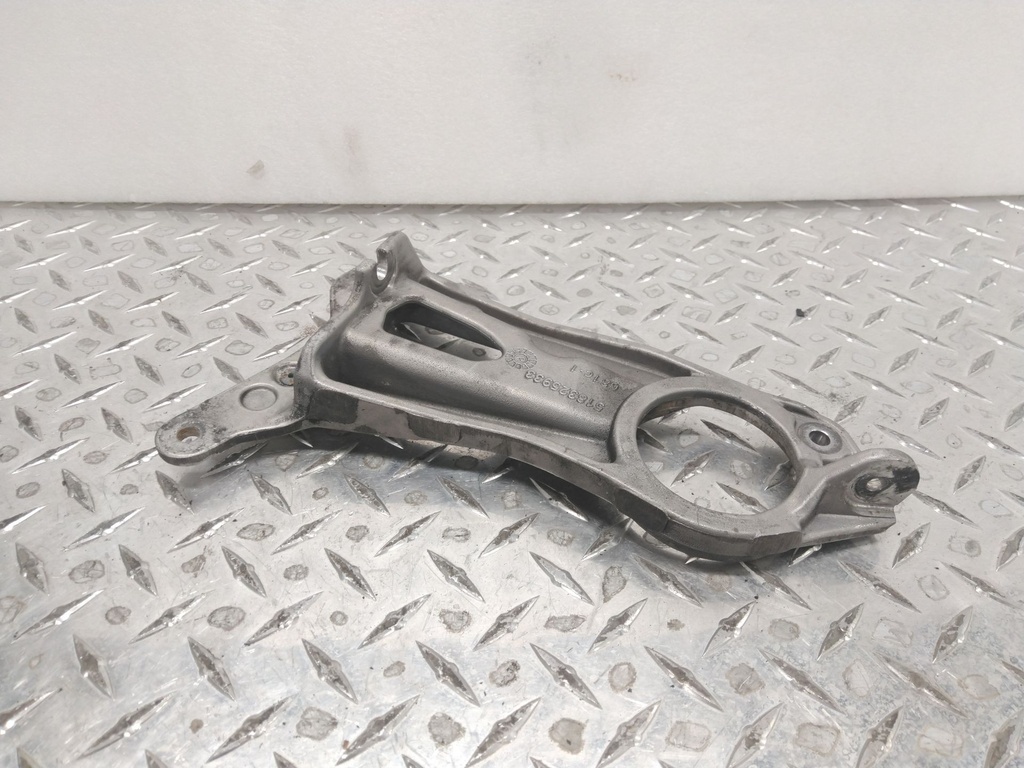 driven pulley support