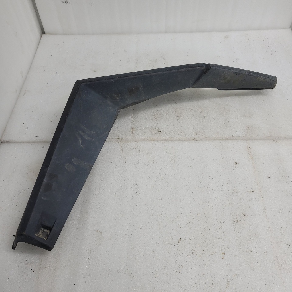 rear right fender flare, gloss
