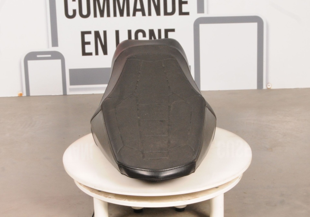 ASM-SEAT BLK/TITANIUM/BLK
