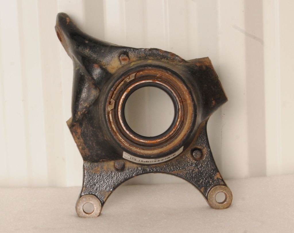 HUB CARRIER, FRONT, LEFT
