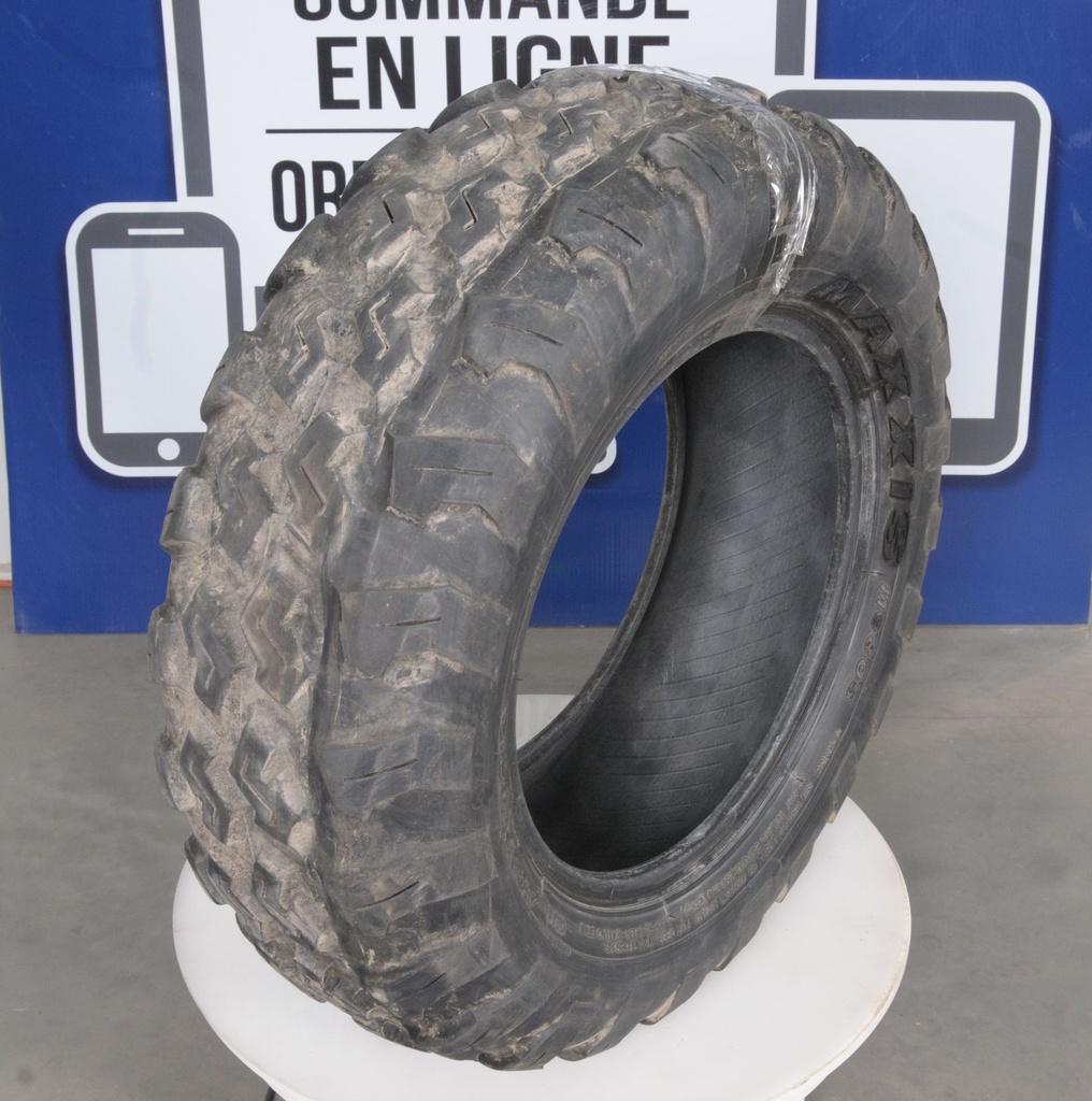 26X8-14 Pneu Usagé