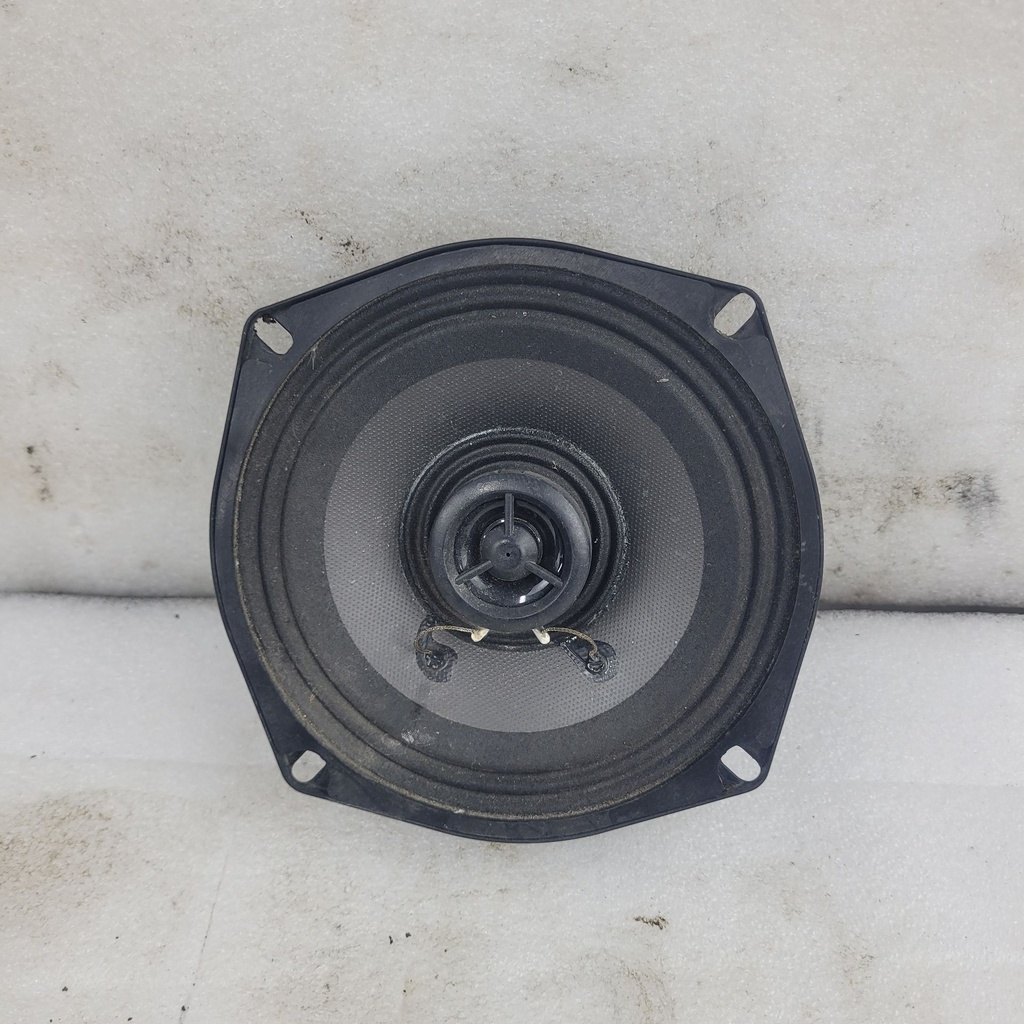 front speaker rts , rt audio/techno