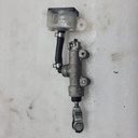 cylinder assy rr master